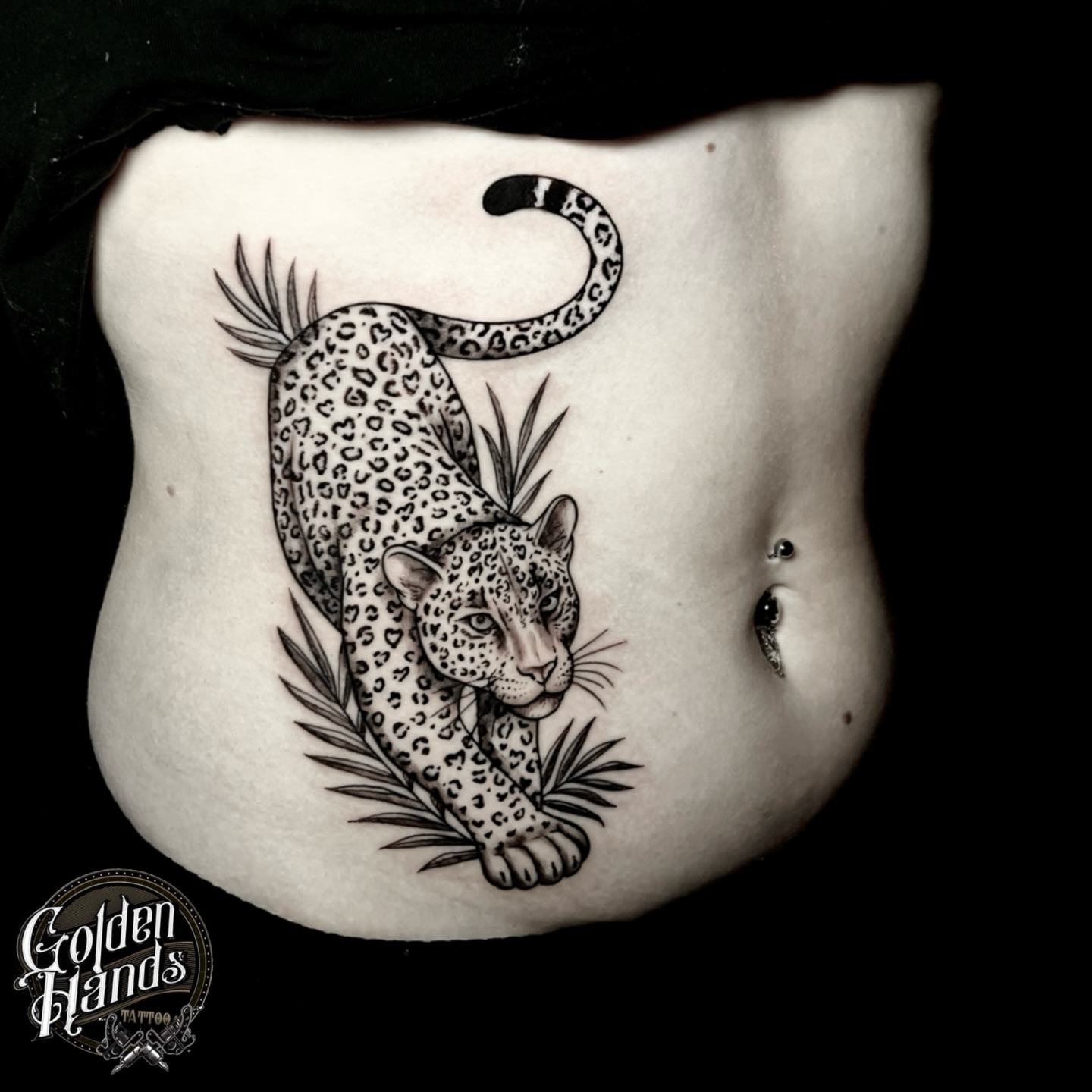 A beautifully detailed panther tattoo by @gouombek Wiktoria — full of motion, elegance, and fierce energy, perfectly flowing with the body’s shape 🐆🐆🐆

#goldenhandstattoo #liverpool #liverpooltattooartist #liverpooltattoostudio #tattoo #instagram