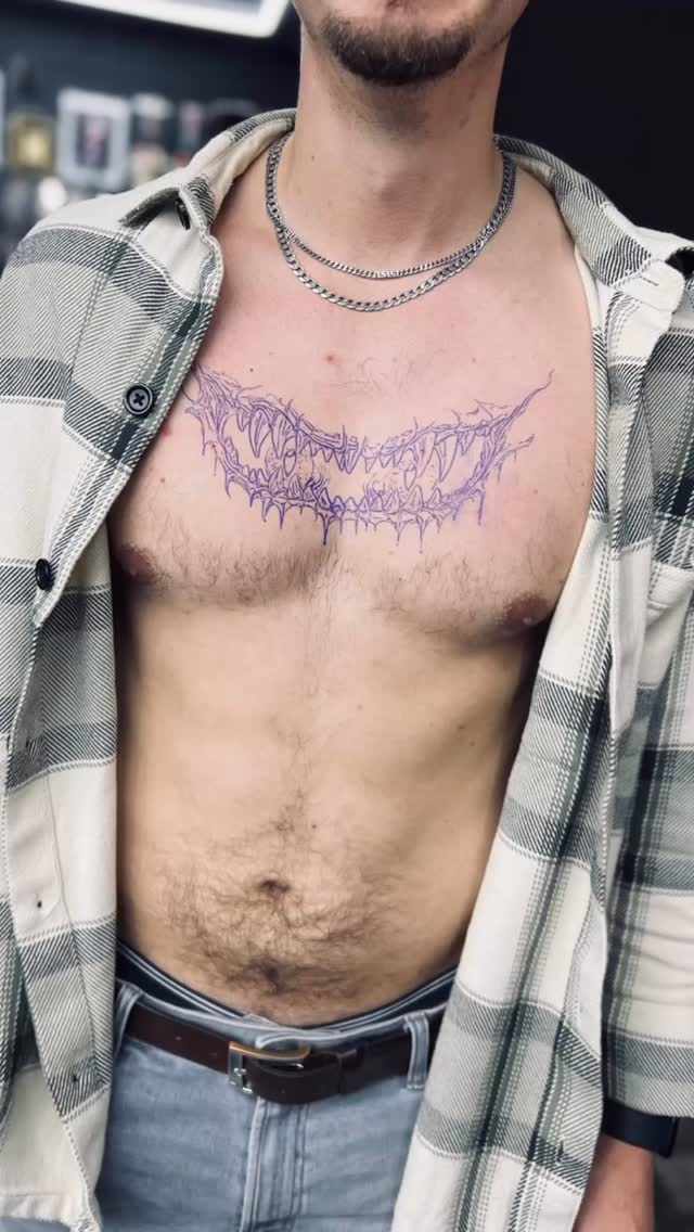 Fresh work by Mario – a fierce chest tattoo that looks like a creature breaking through the skin. 

Sharp details, intense colors, and a style you won’t find anywhere else. 

If you want something unique and powerful, come by and let Mario create your next piece 💪💪🔥🔥

21 Williamson Street 
#goldenhandstattoo #liverpool #liverooltattoostudio #tattooliverpool #liverpooltattoos #liverpooltattooartist