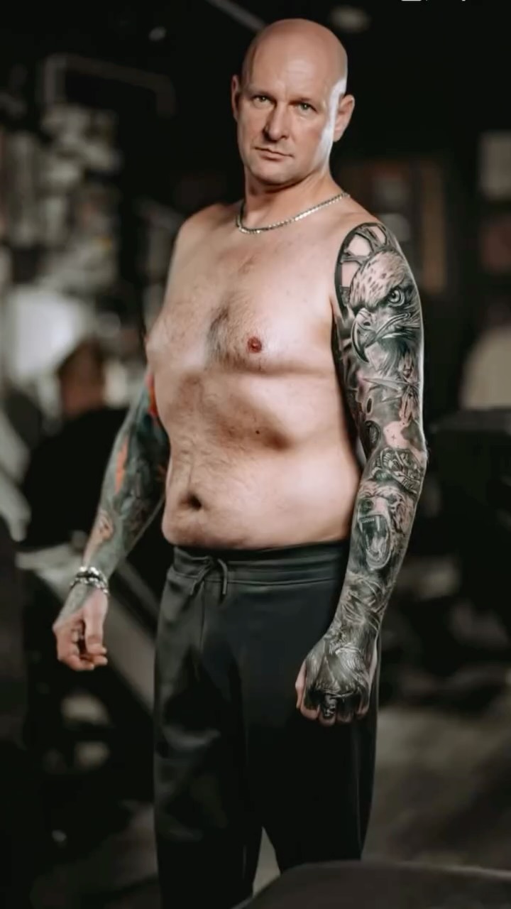 @mariusz_detka_tattoo just finished this black & white sleeve for our friend @zibi2009_ 🖤
Huge thanks to you, Zbyszek, for the trust and great energy!

If you’re dreaming about your own custom tattoo — book your session with us now! 

Big Thank you @rizvvan  for for photos 💪
DM us to schedule 📩