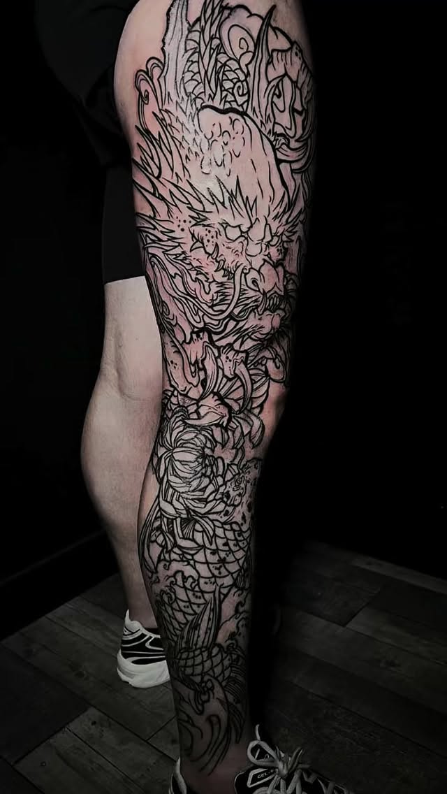 Japanese leg sleeve done by @shiryu1_tattoo  at Golden Hands Tattoo 

Don’t miss your chance to get a custom piece done by him — message us to secure your spot.

#goldenhandstattoo #insta #liverpool #liverpooltattooartist #liverpooltattoo