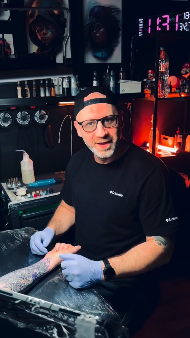 Lion cover-up transformation 🦁🔥
From faded black & grey to bold, high-contrast colour with depth and attitude.
Cleaned, reworked, and brought back to life 💉

Tattoo done by @mariusz_detka_tattoo 

If you would like to book an appointment 
Simply DM us on Facebook OR 
Instagram: @golden_hands_tattoo 
OR call us on the following number:

☎️ 0151 222 3627

Address: 
21 Williamson Street 
L 1 1EB

#goldenhandstattoo #liverpool #uk #tattooliverpool #uktattoo