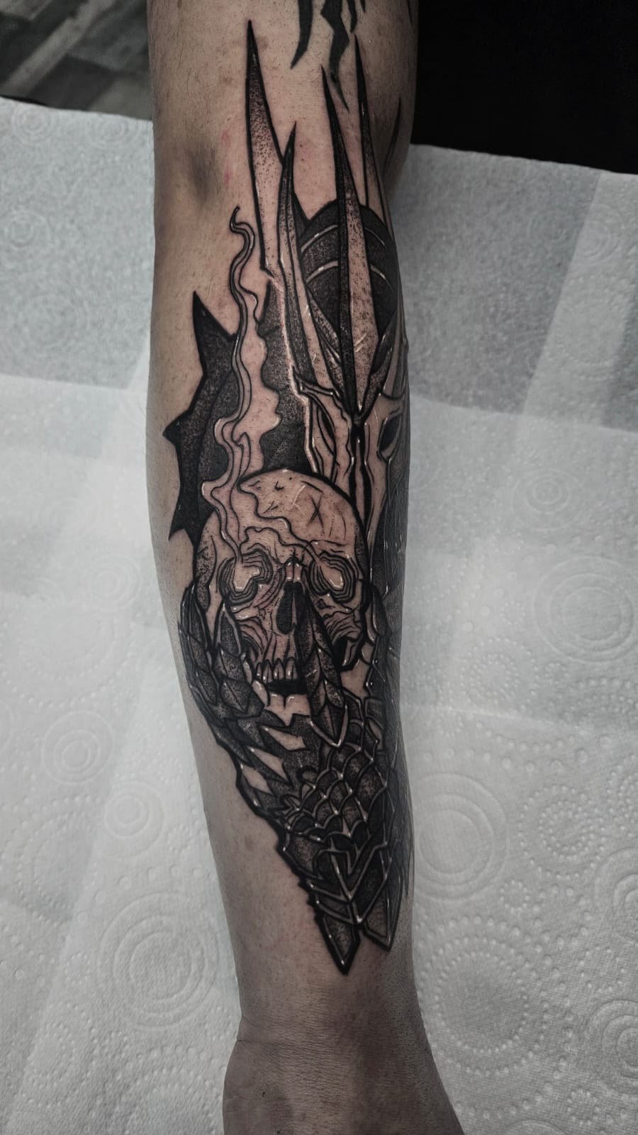 A unique custom blackwork tattoo by Alberto, featuring Sauron from The Lord of the Rings merged with a skull. Sharp lines, deep shading, and bold details create a dark, powerful, one-of-a-kind fantasy design.

If you would like to book an appointment 
Simply DM us on Facebook OR 
Instagram: @golden_hands_tattoo 
OR call us on the following number:

☎️ 0151 222 3627

Address: 
21 Williamson Street 
L 1 1EB

#goldenhandstattoo #liverpool #tattooliverpool #liverpooltattooartist #liverpooltattoostudio
